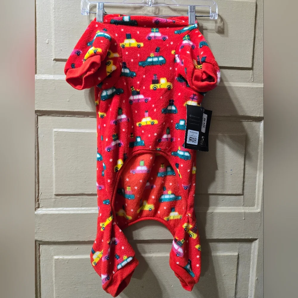 Hotel Doggy Red Car Christmas Present Graphic Plush Dog Pet Pajamas NWT Size: XL